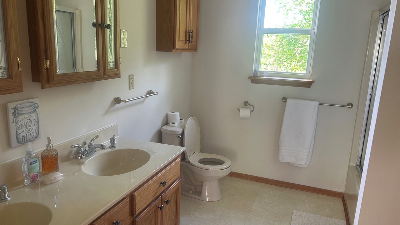 Photo of Bathroom in Henryville