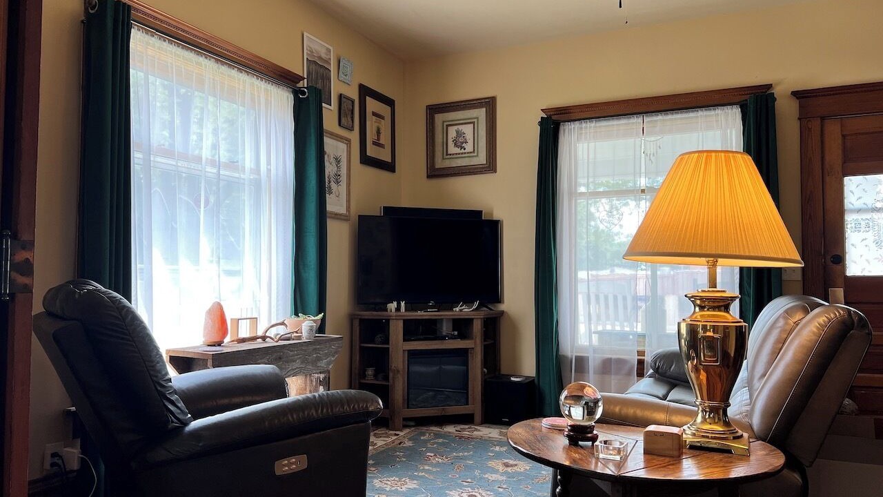 Photo of Livingroom in Aurora