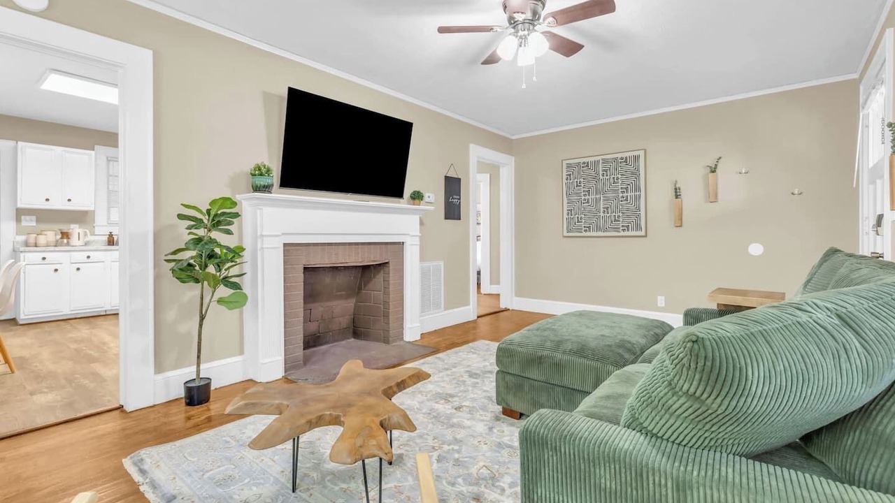 Photo of Livingroom in Judson