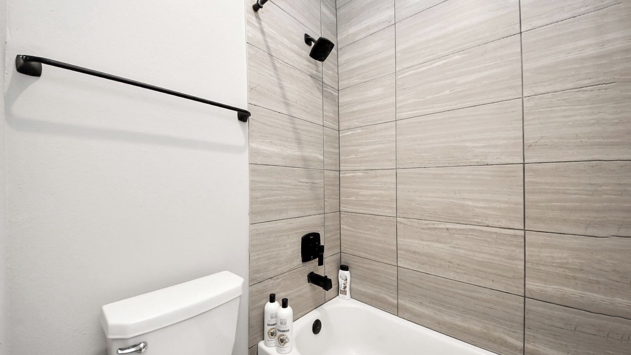 Photo of Bathroom in Clodine