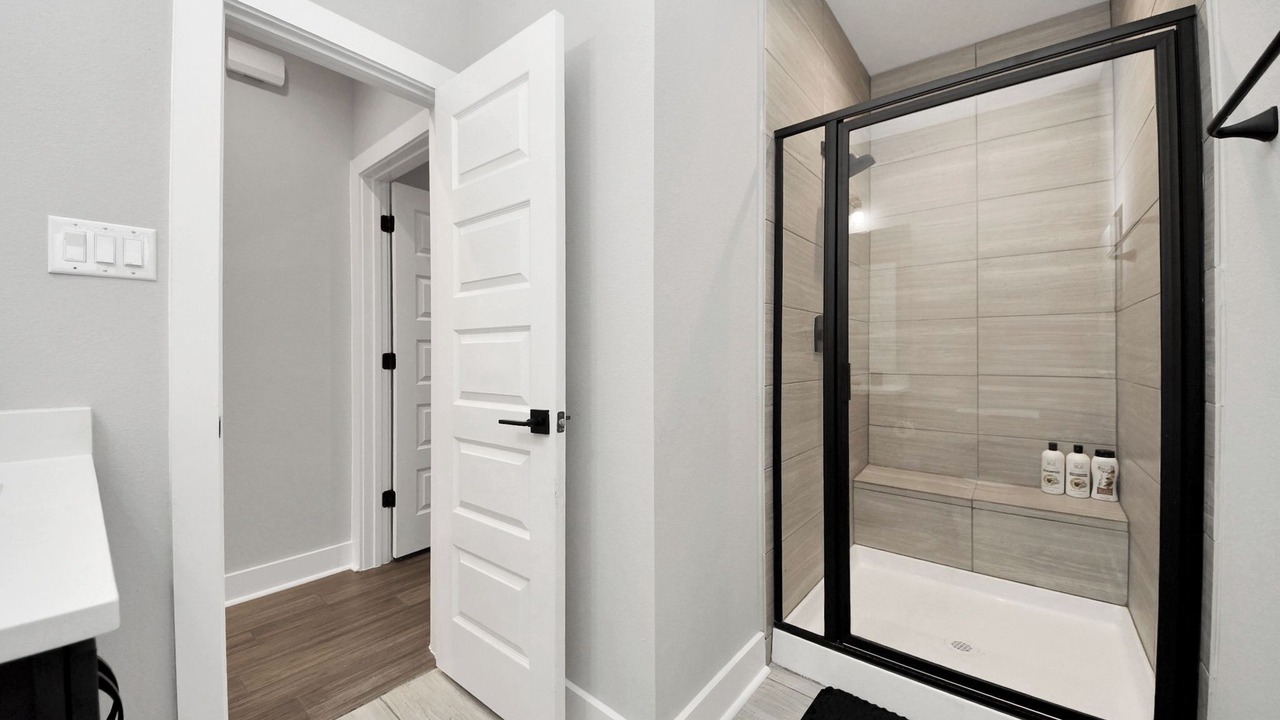 Photo of Bathroom in Clodine