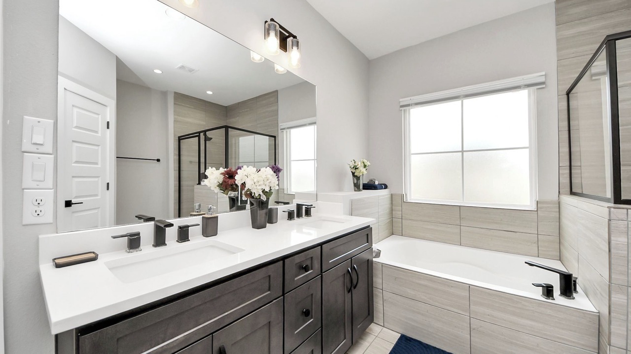 Photo of Bathroom in Clodine
