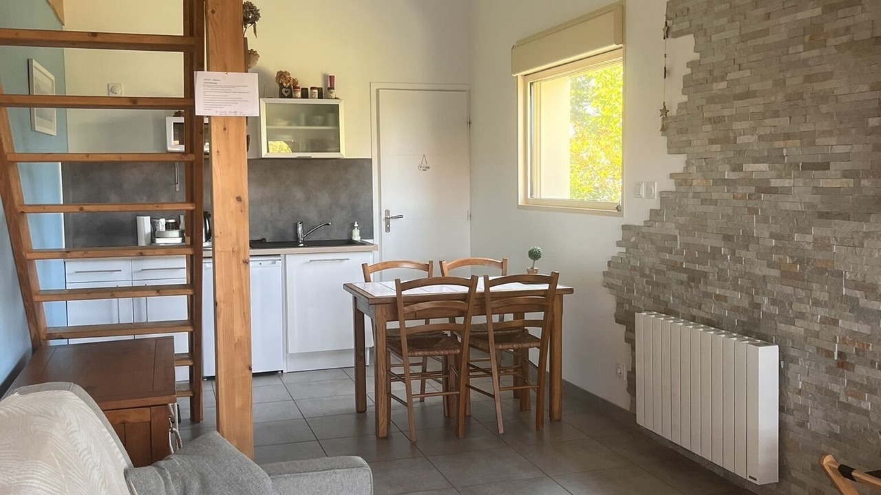 Photo of Livingroom in Sainte-Foy-Saint-Sulpice