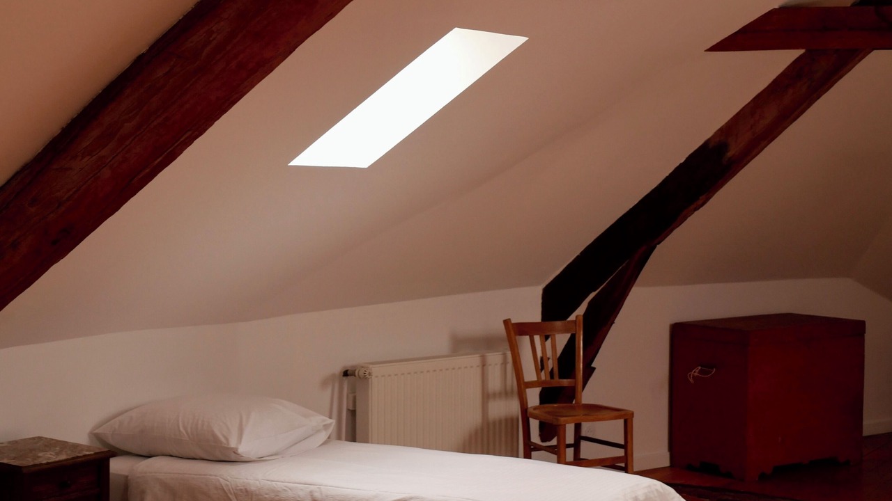 Photo of Bedroom in Vienne-en-Arthies