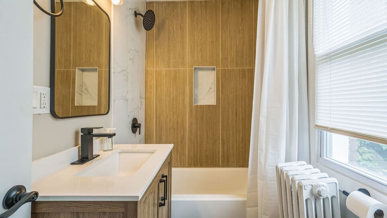 Photo of Bathroom in Wilkinsburg