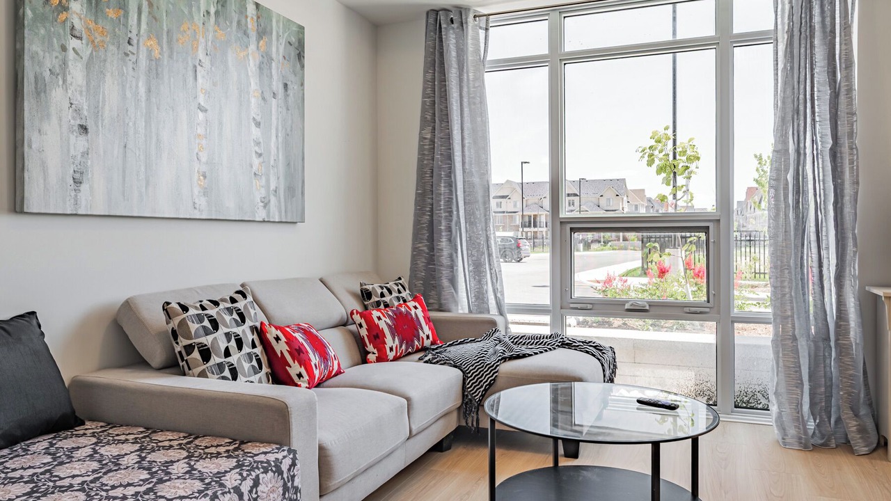 Photo of Livingroom in Oshawa