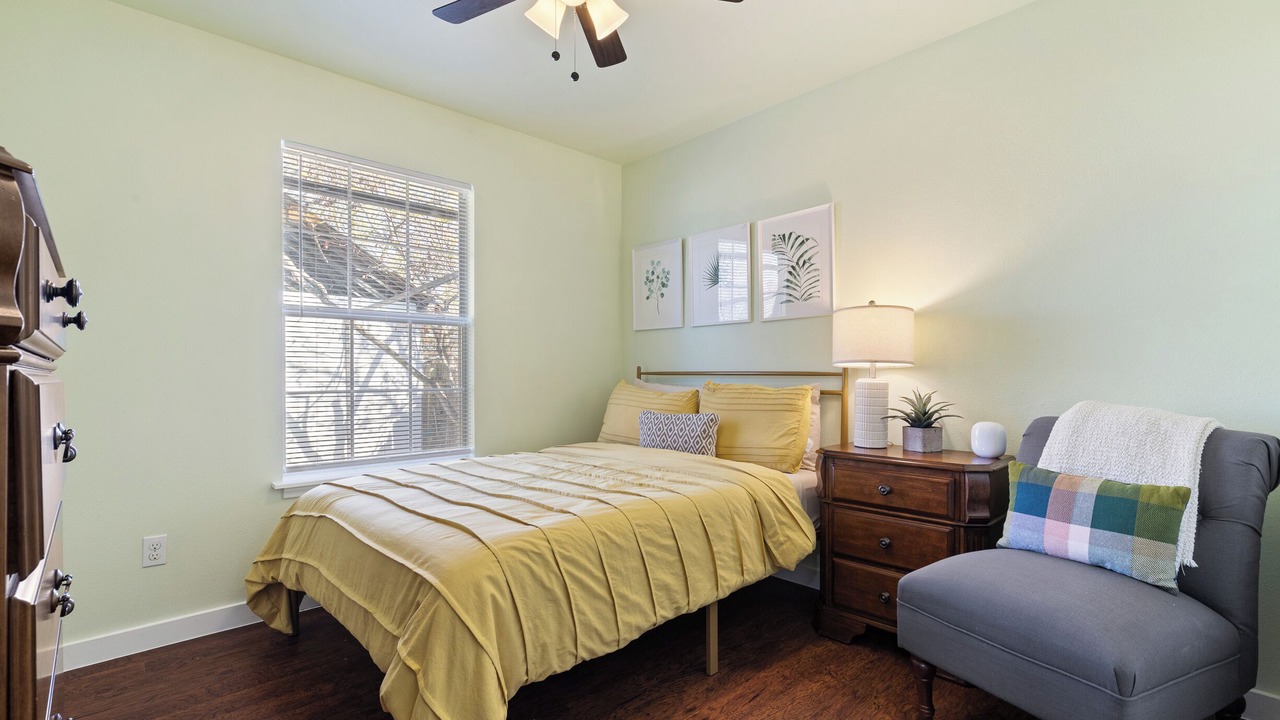 Photo of Bedroom in Montopolis