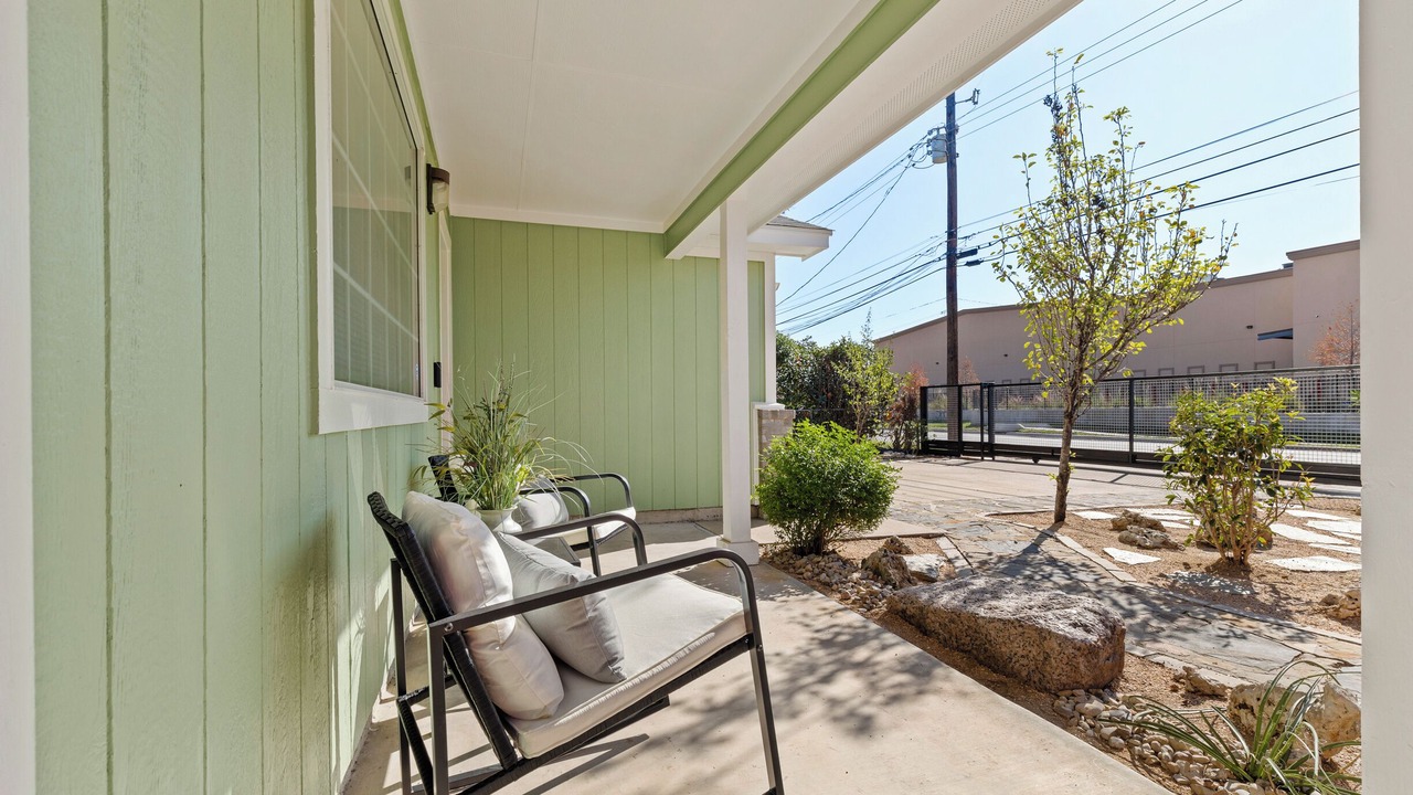 Photo of Patio Balcony in Montopolis