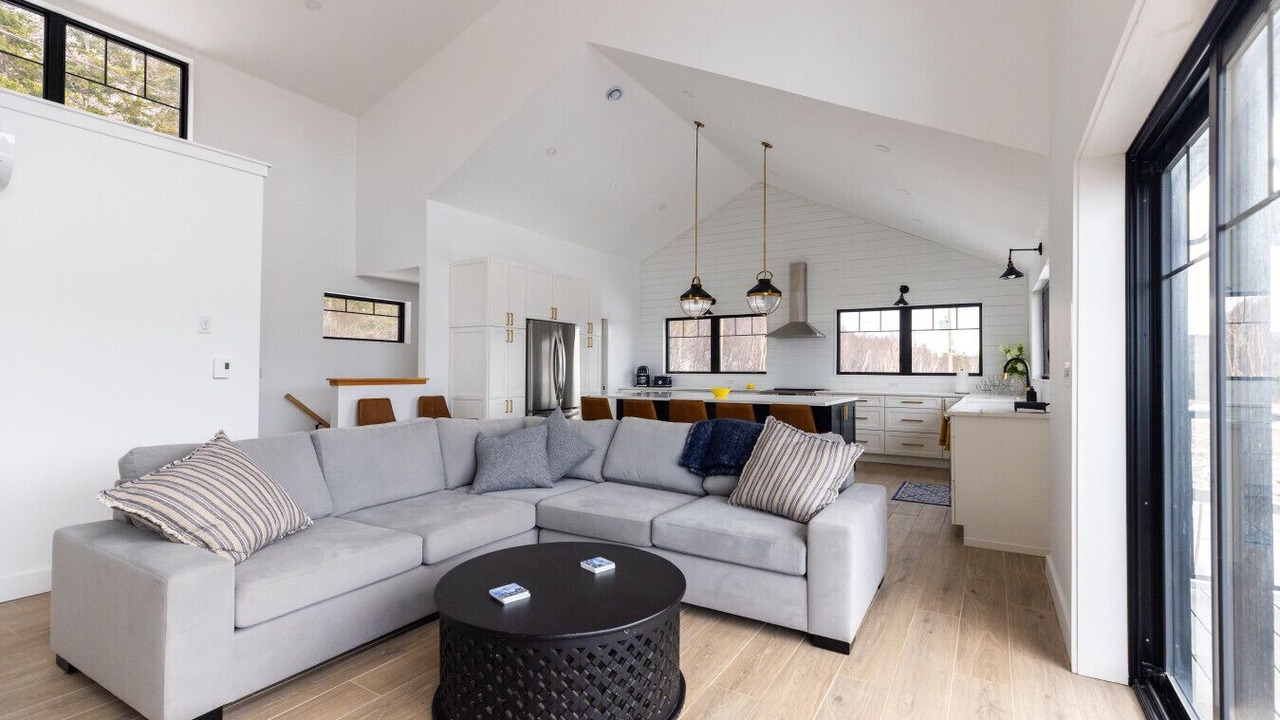 Photo of Livingroom in Inverness County