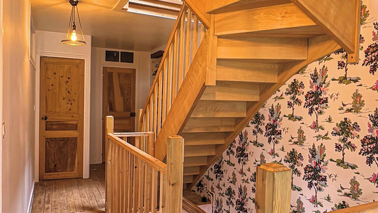 Photo of Others in Cahan