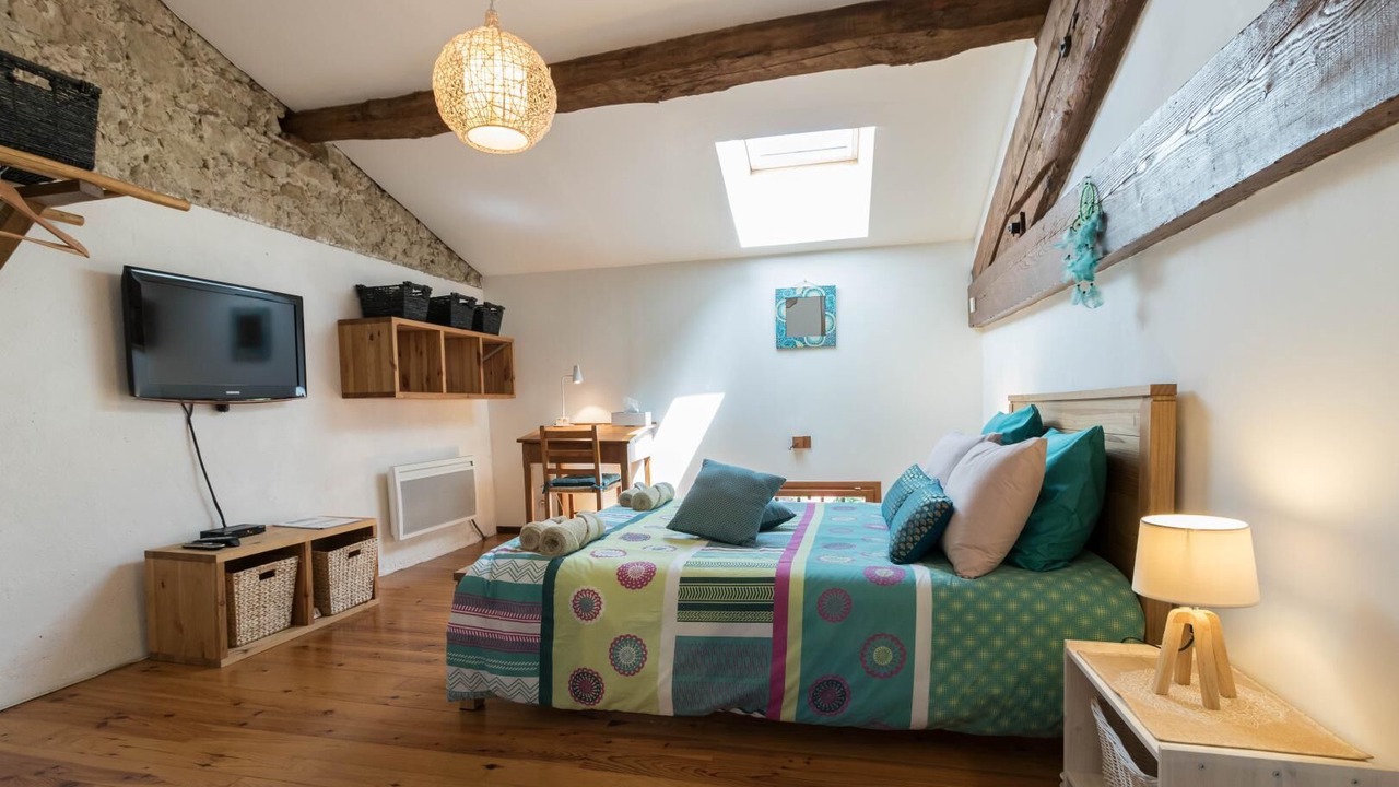 Photo of Bedroom in Calmont