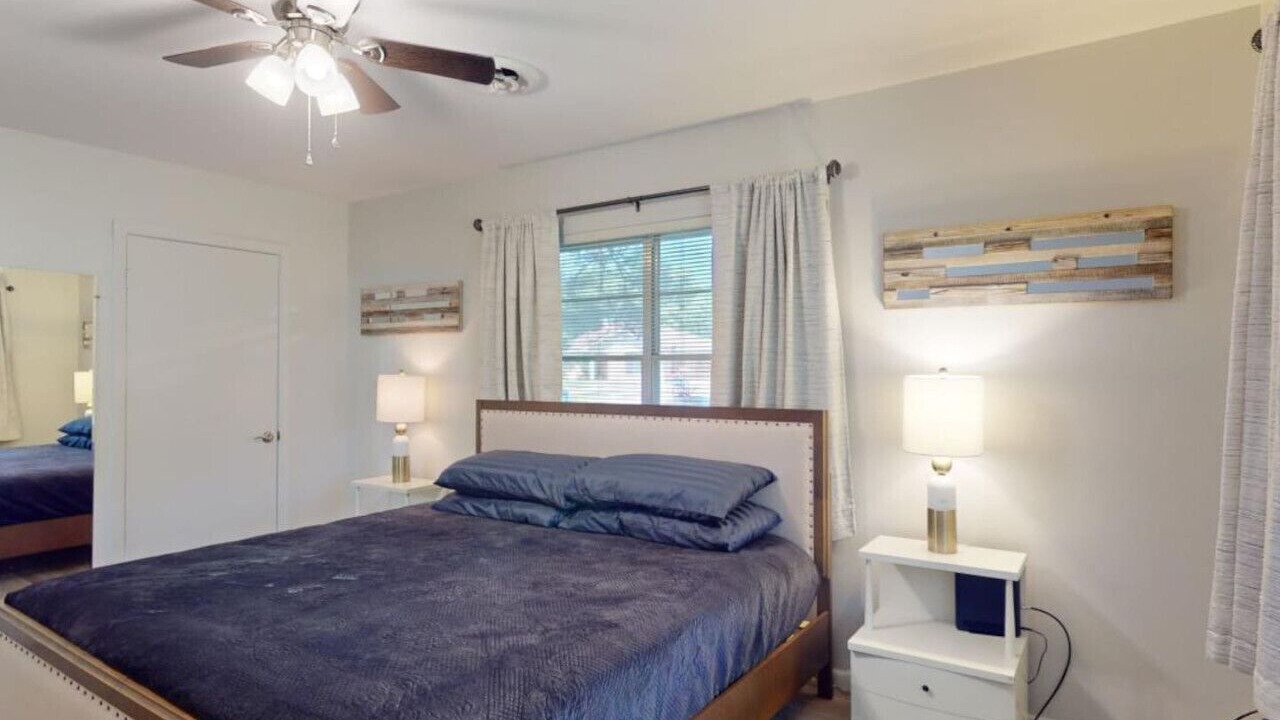 Photo of Bedroom in Navasota