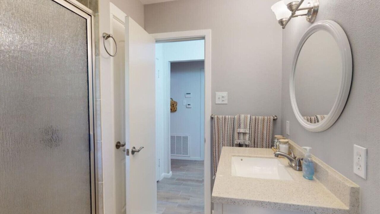 Photo of Bathroom in Navasota