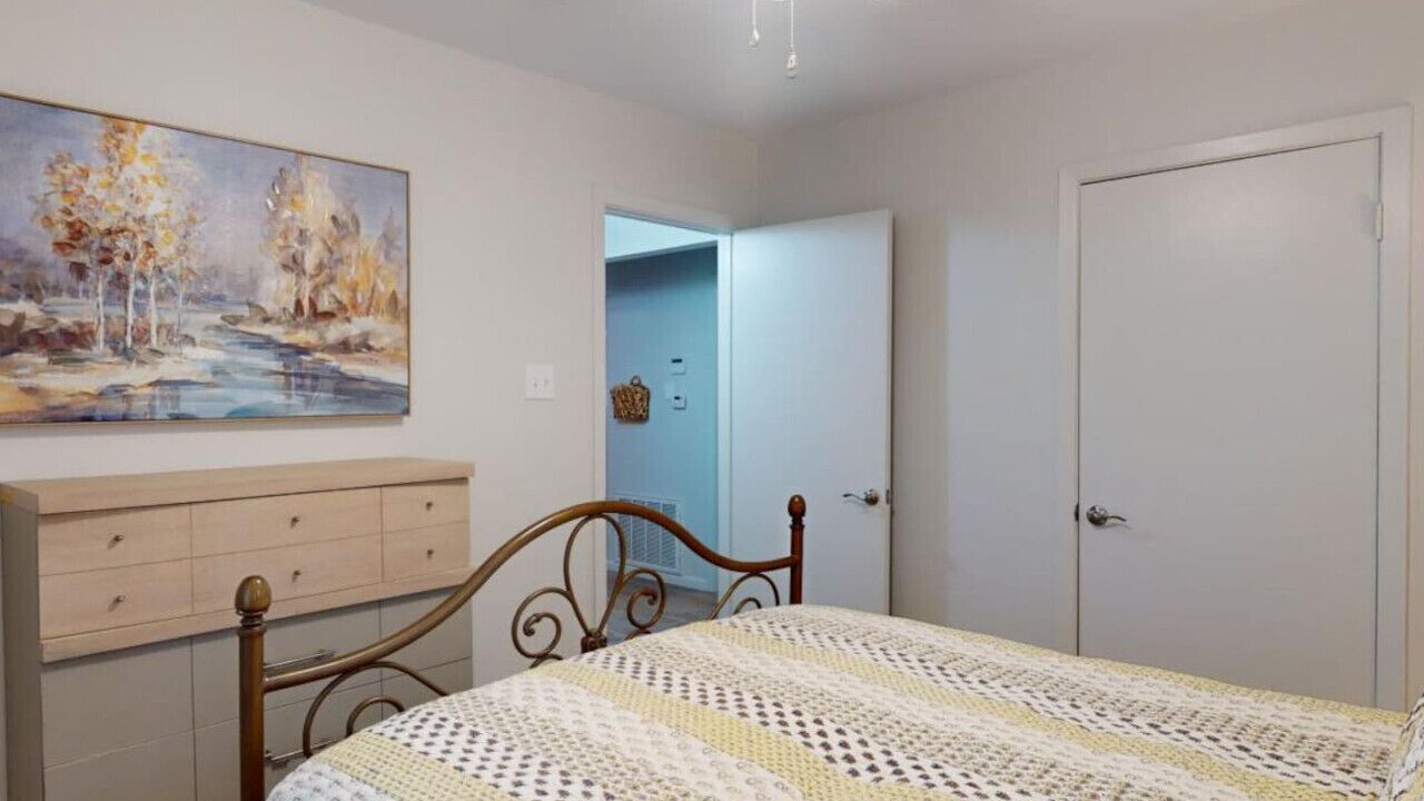 Photo of Bedroom in Navasota