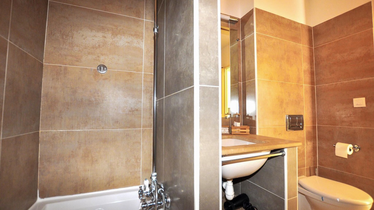 Photo of Bathroom in Saint-Laurent-de-la-Cabrerisse