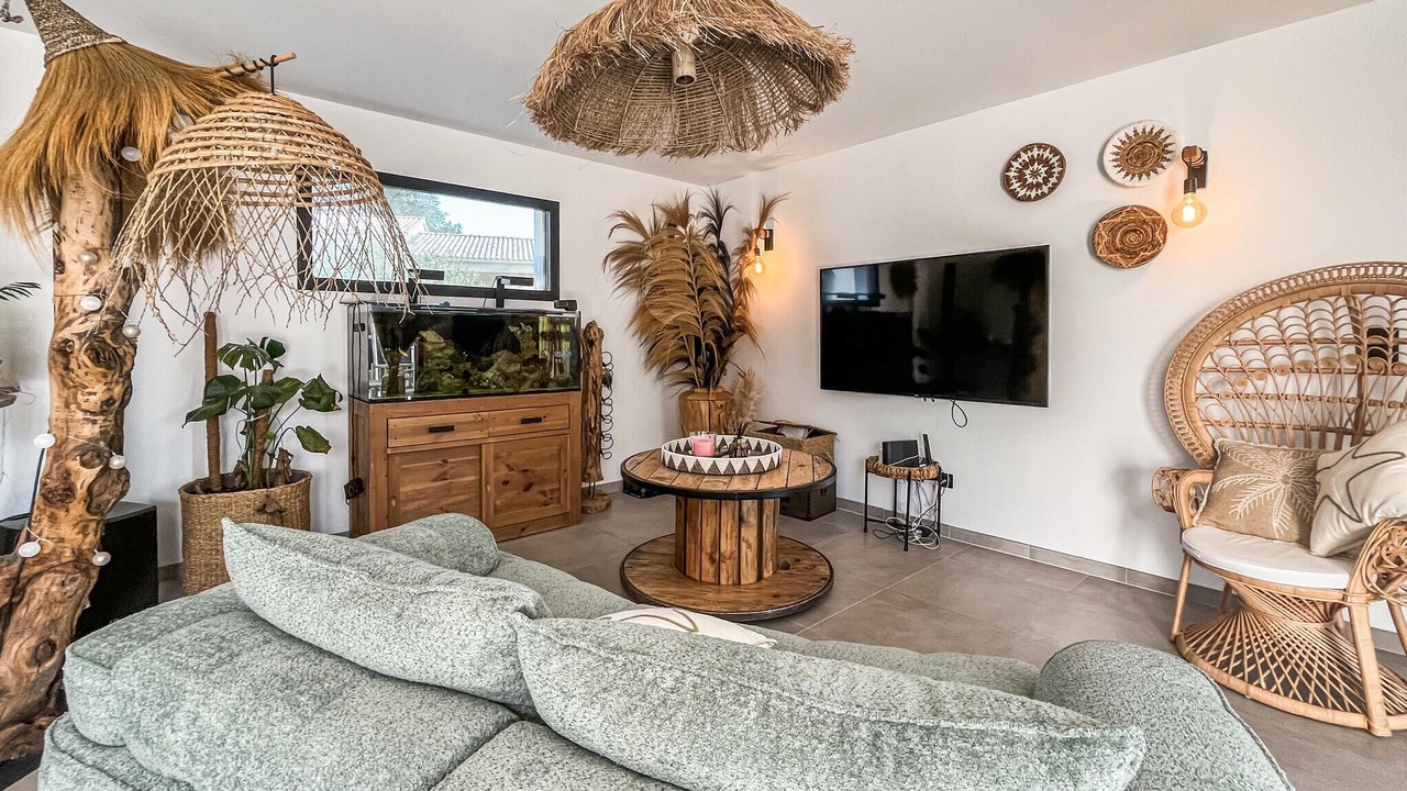 Photo of Bedroom in Saint-Cesaire-de-Gauzignan