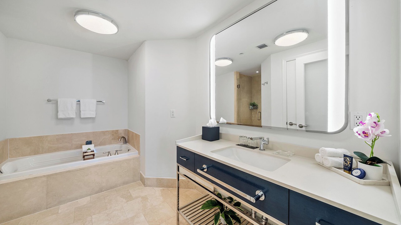 Photo of Bathroom in Mid Beach