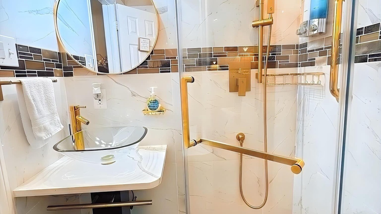 Photo of Bathroom in Leisure Land