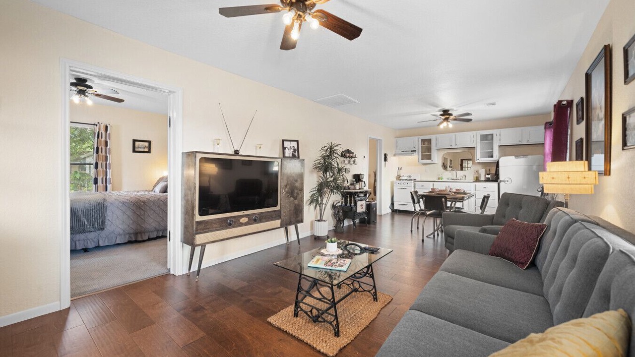 Photo of Livingroom in Russellville