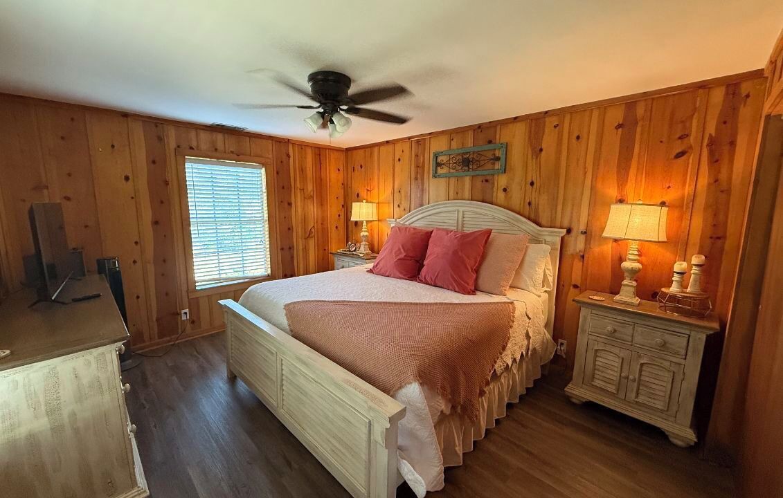 Photo of Bedroom in South Toledo Bend