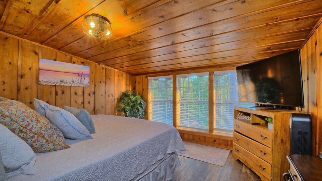 Photo of Bedroom in South Toledo Bend