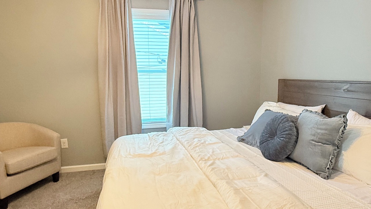 Photo of Bedroom in Lewisburg
