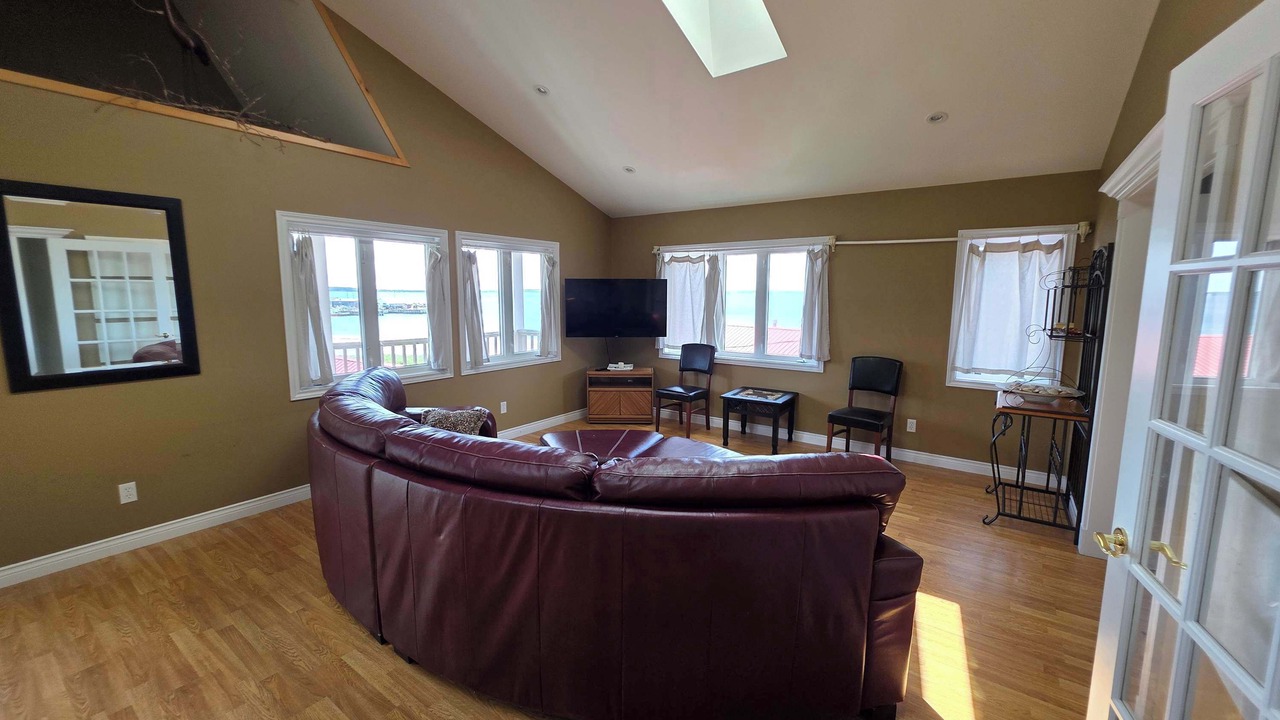 Photo of Livingroom in Hunts Point