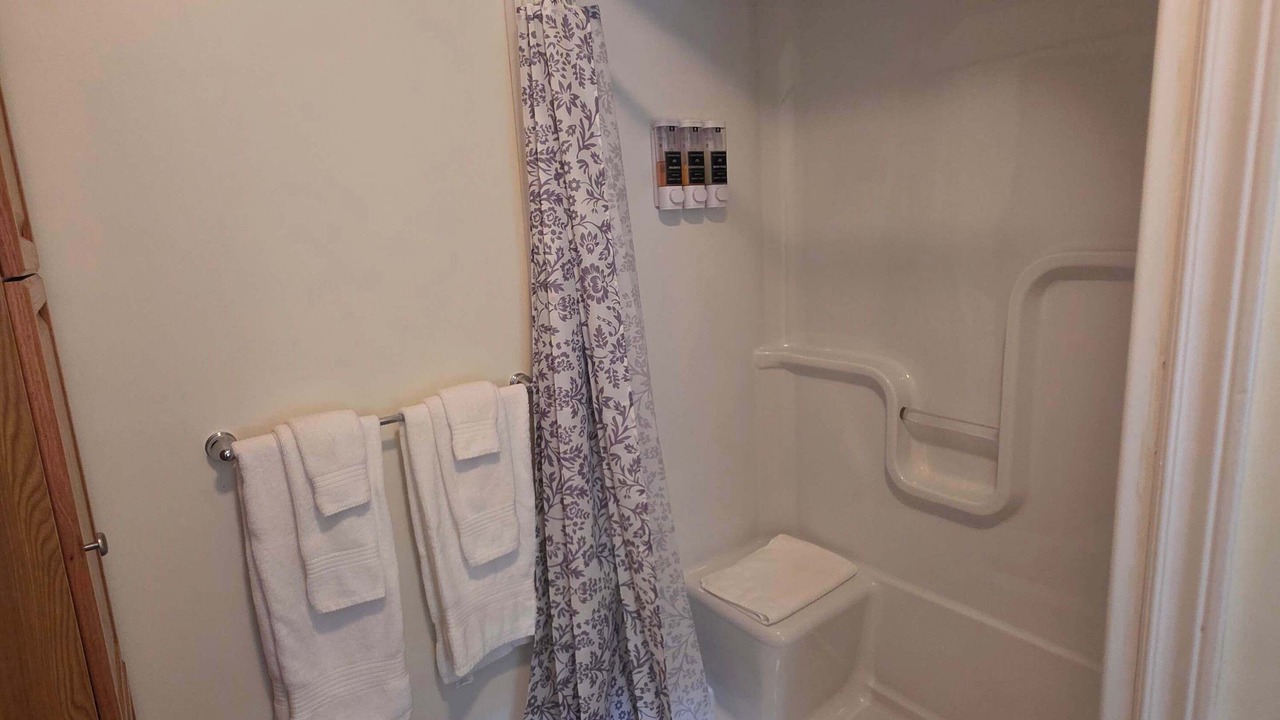 Photo of Bathroom in Hunts Point