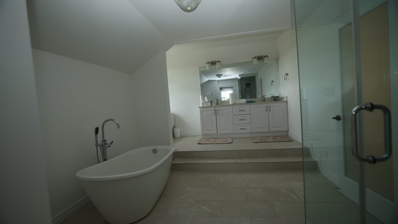 Photo of Bathroom in Niagara-on-the-Lake