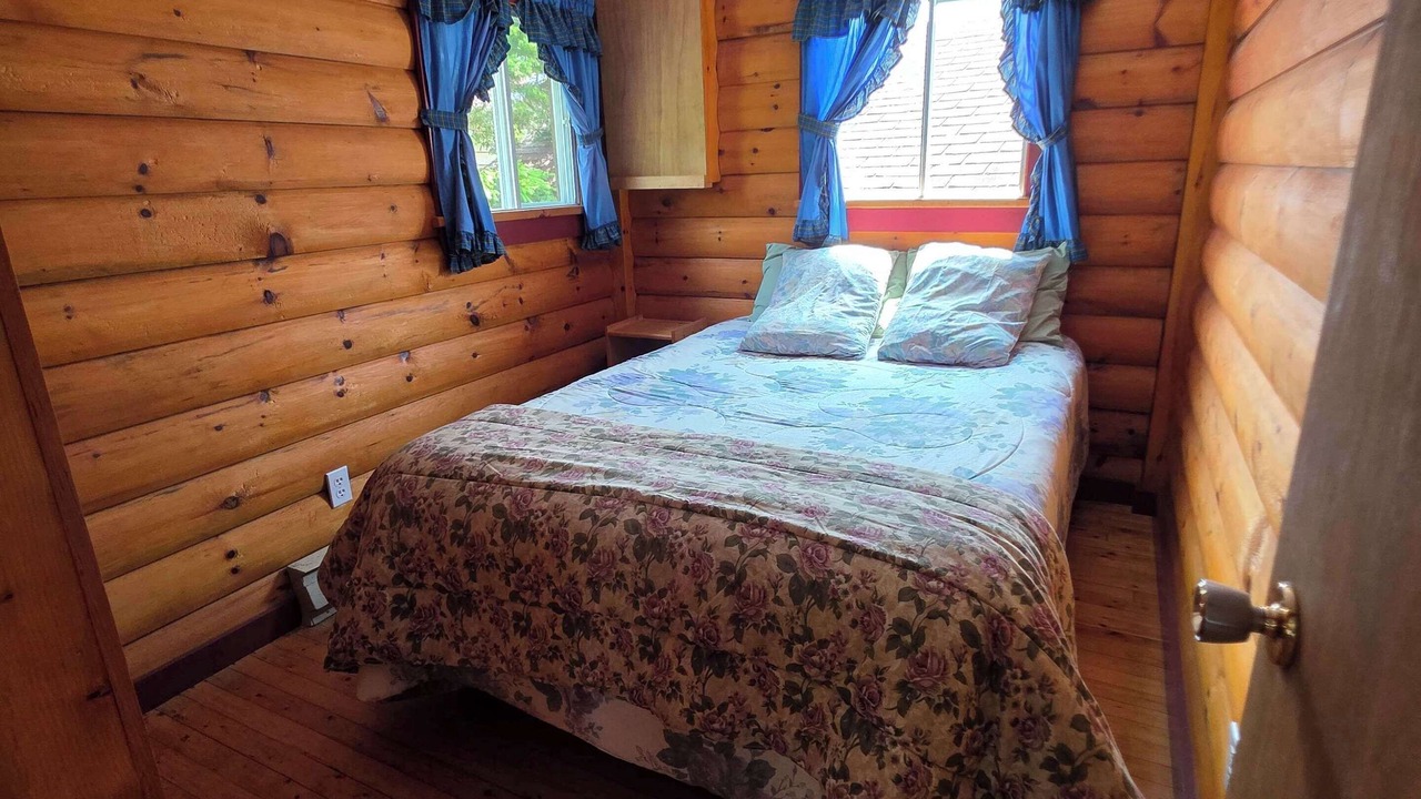 Photo of Bedroom in Hunts Point