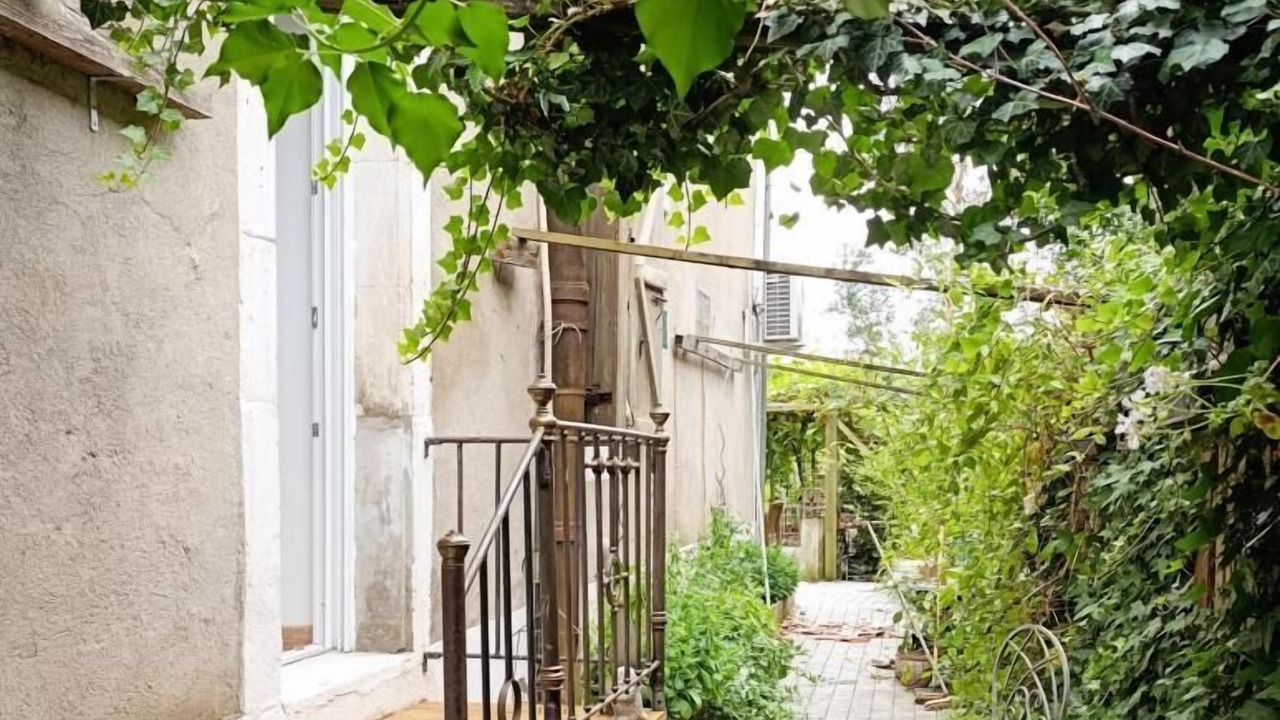 Photo of Patio Balcony in Saint-Denis-les-Martel