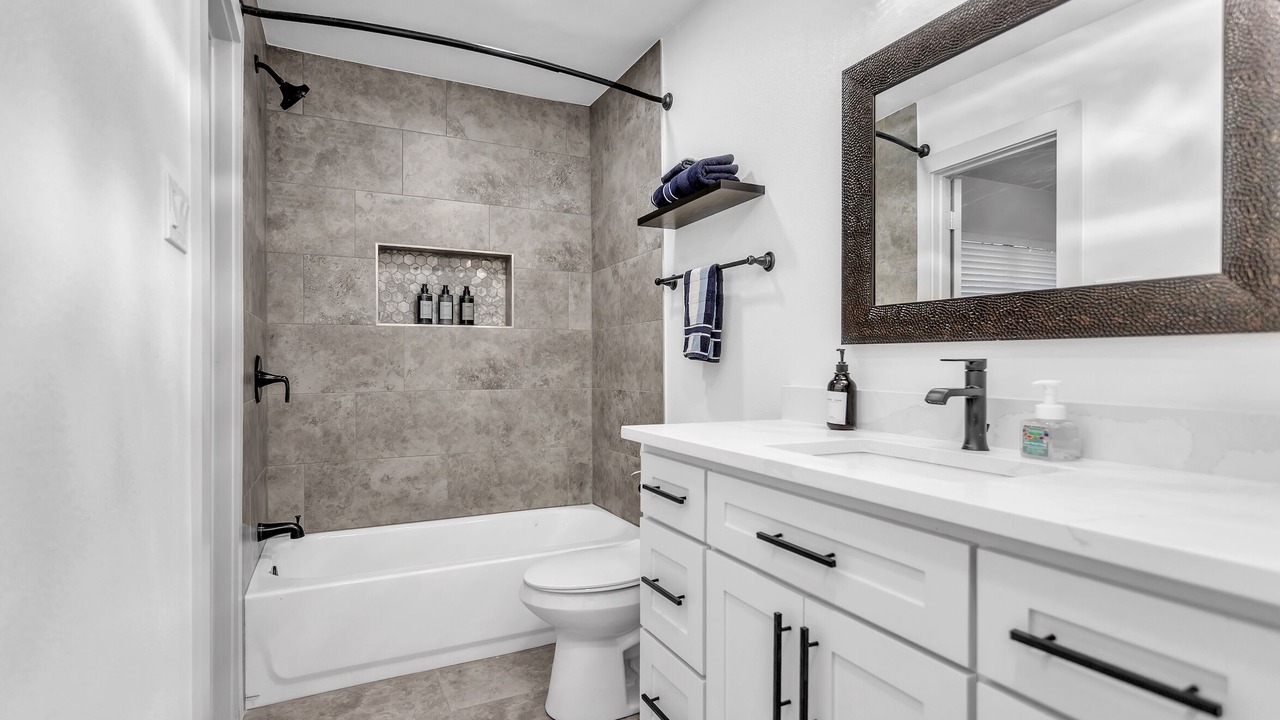 Photo of Bathroom in Elmo