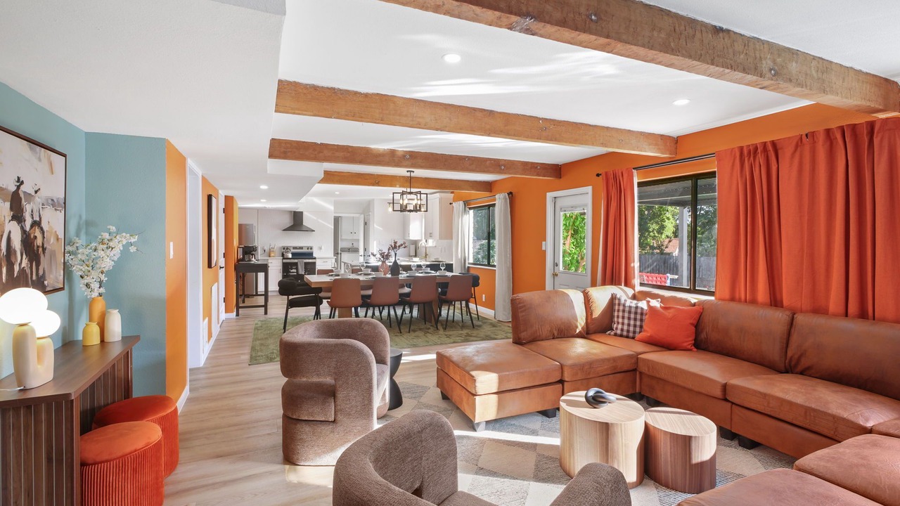 Photo of Livingroom in Castle Hills