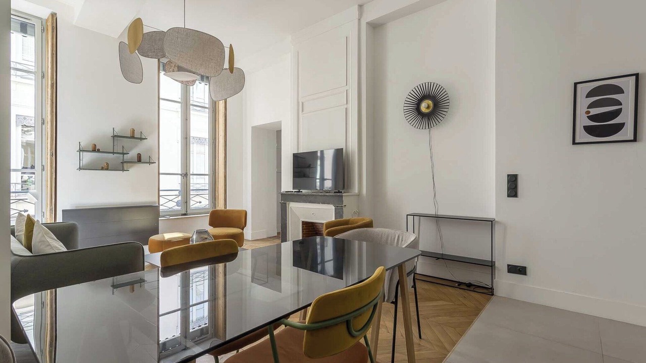 Photo of Livingroom in Carnot - Gailleton