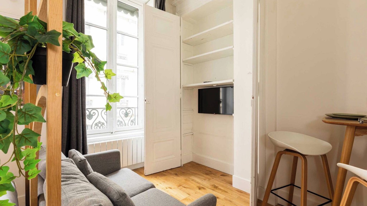 Photo of Livingroom in Carnot - Gailleton