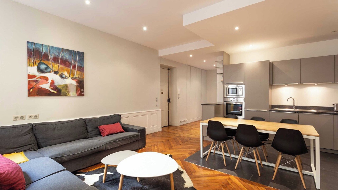 Photo of Livingroom in Carnot - Gailleton