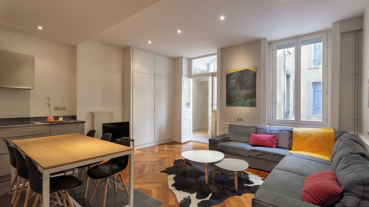 Photo of Livingroom in Carnot - Gailleton