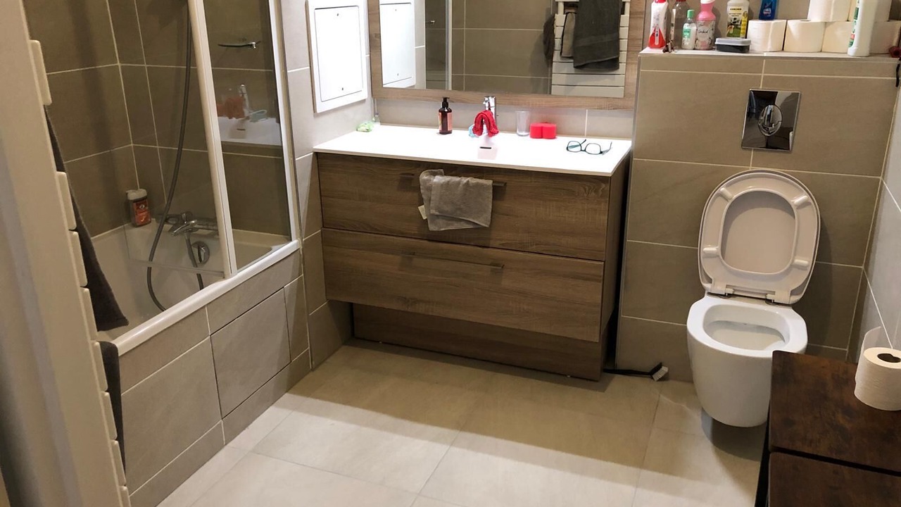 Photo of Bathroom in Vanves