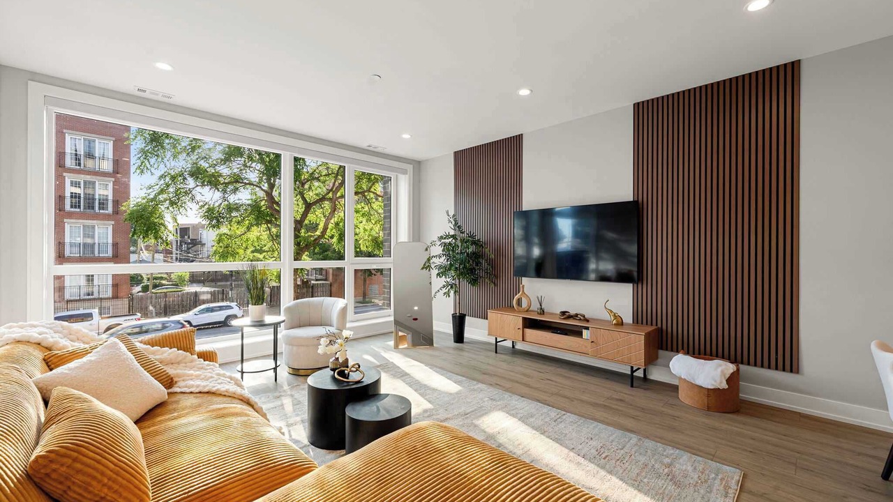 Photo of Others in Tri-Taylor