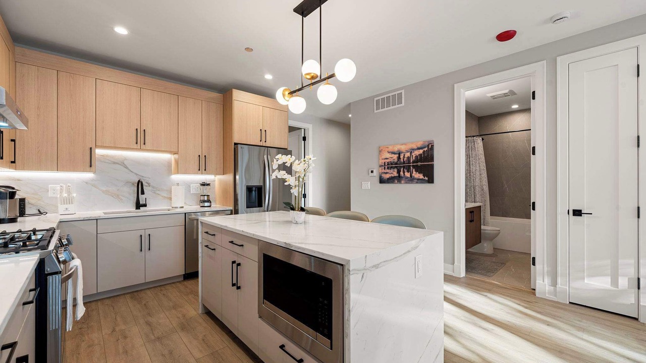 Photo of Others in Tri-Taylor