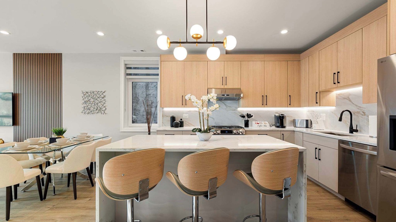 Photo of Others in Tri-Taylor