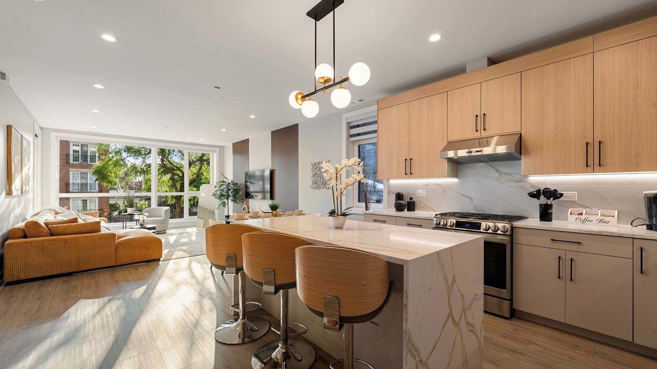 Photo of Others in Tri-Taylor