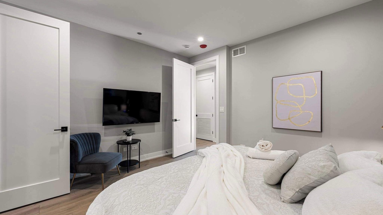 Photo of Others in Tri-Taylor