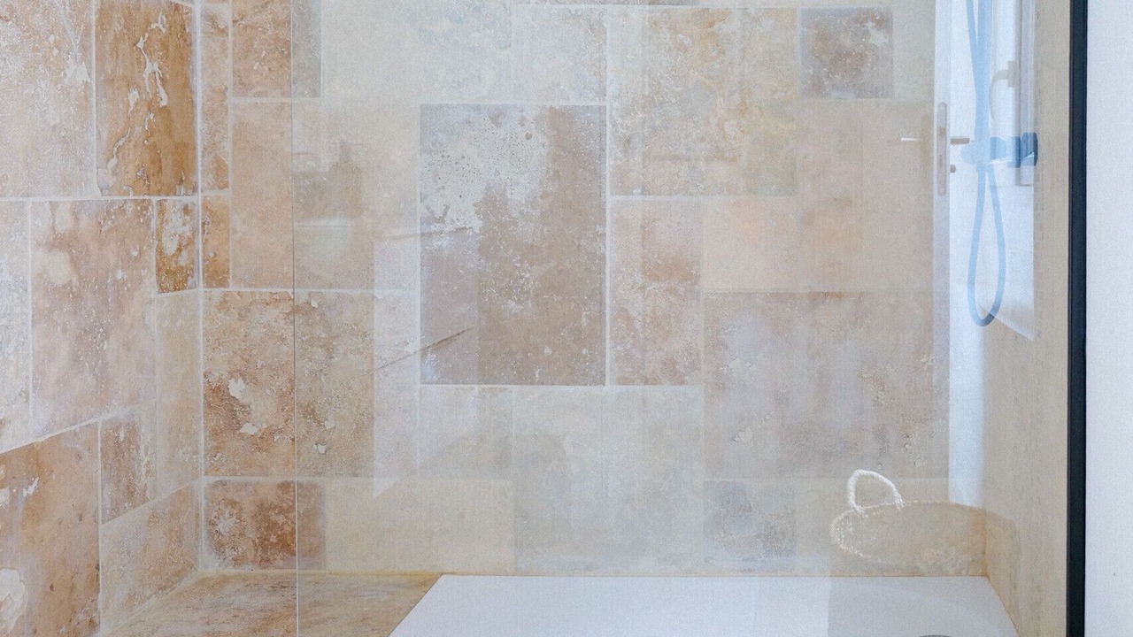 Photo of Bathroom in Downtown Angers
