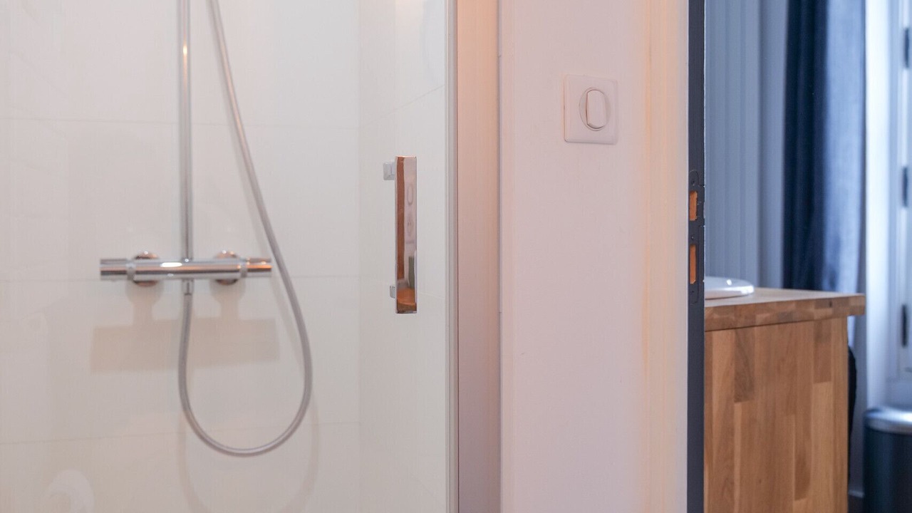 Photo of Bathroom in Downtown Angers