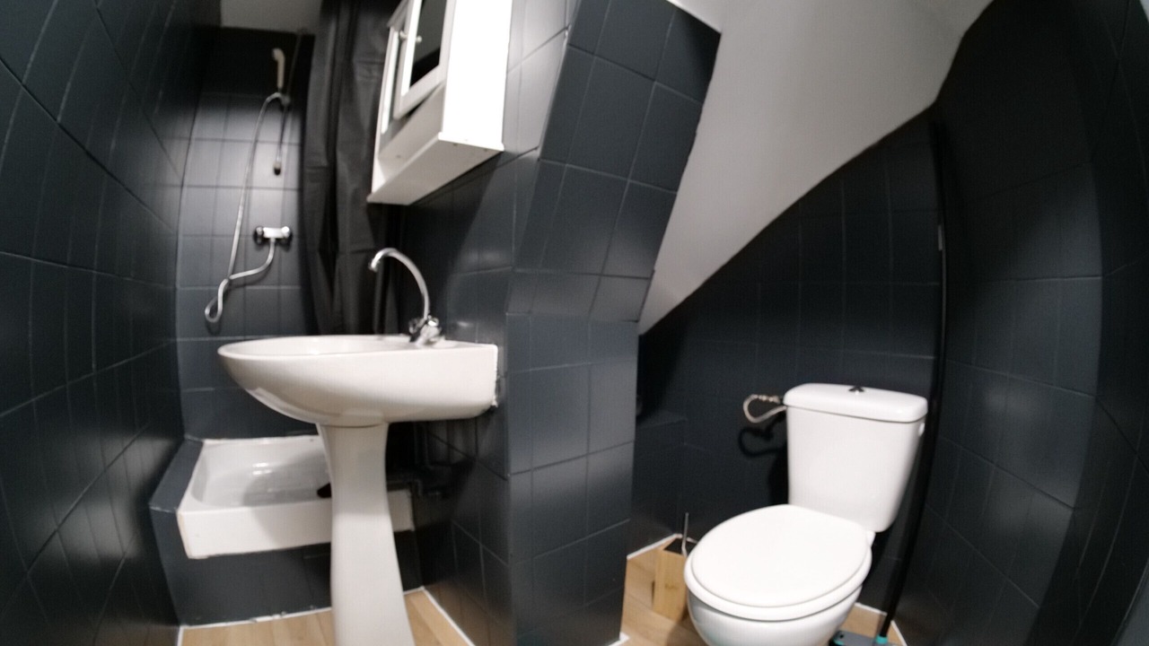 Photo of Bathroom in Downtown Angers