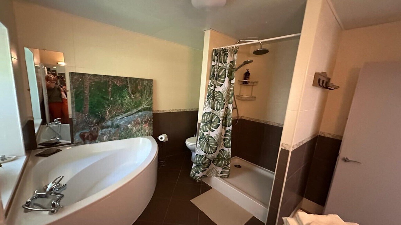 Photo of Bathroom in Caudebronde