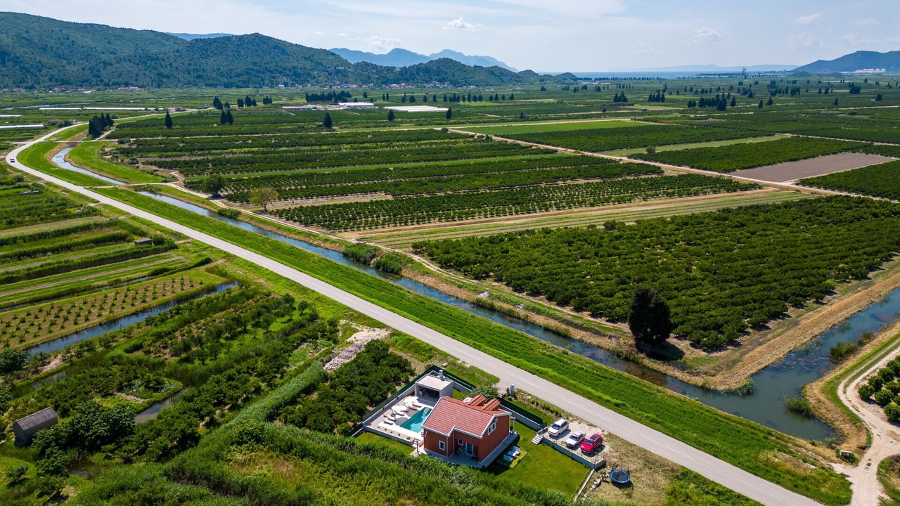 Photo of Outdoor in Opuzen
