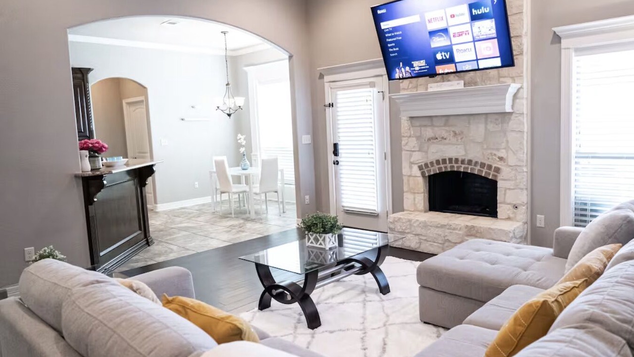 Photo of Livingroom in Tyler