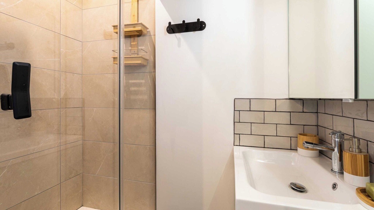 Photo of Others in La Croix Rousse